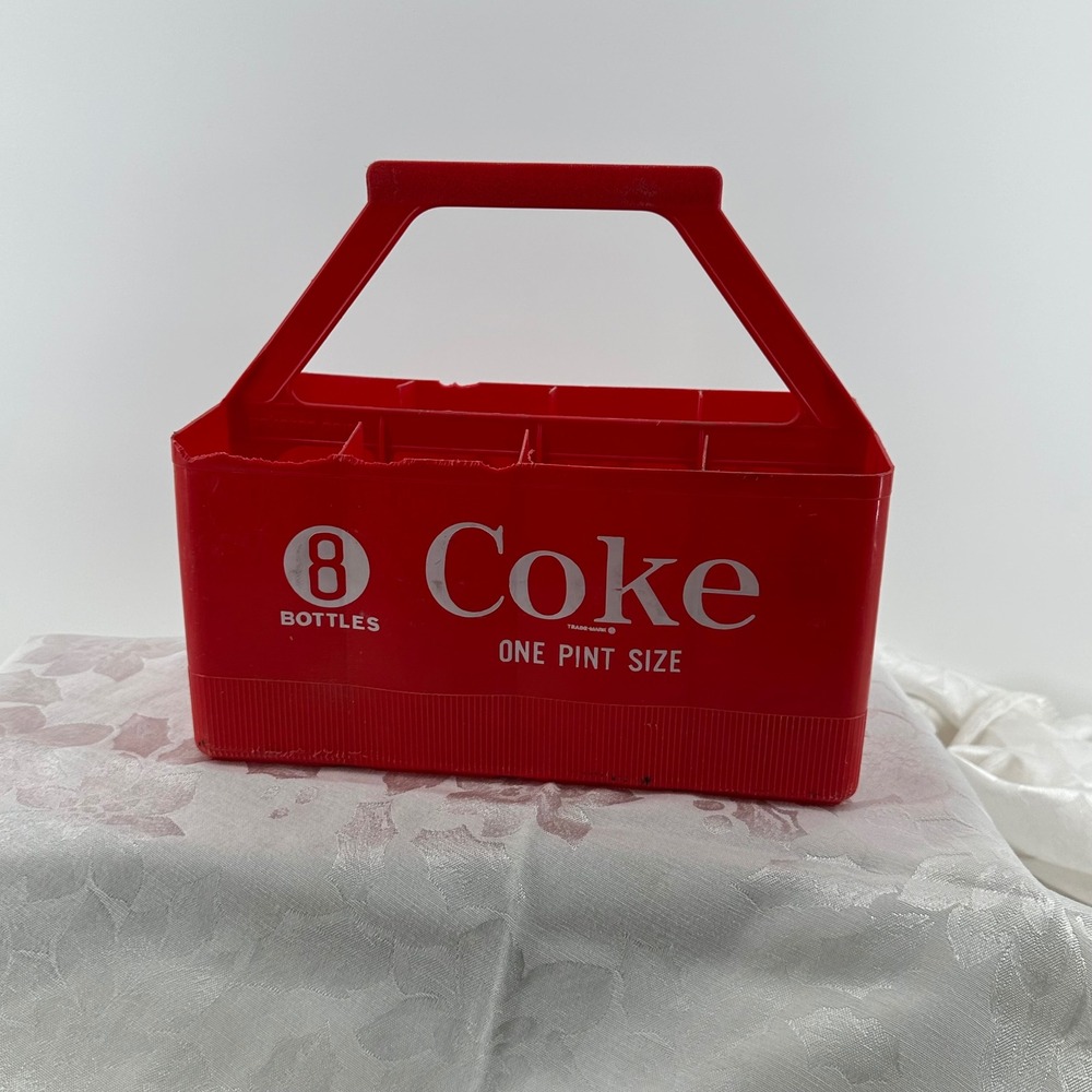 Coca-Cola Bottle Carrier Red Good Vintage 8 Bottle One Pint Size Plastic Crate